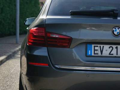 BMW Serie 5 520d BMW f11 lucsury 2014 Grigio usata Saluggia