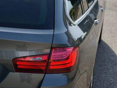 BMW Serie 5 520d BMW f11 lucsury 2014 Grigio usata Saluggia
