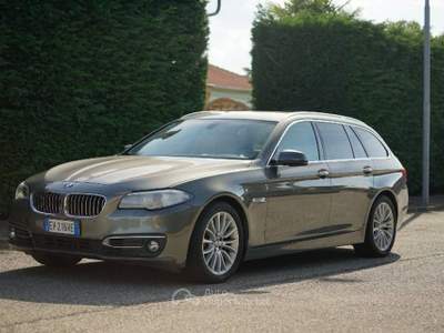 BMW Serie 5 520d BMW f11 lucsury 2014 Grigio usata Saluggia