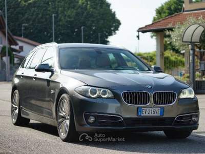 BMW Serie 5 520d BMW f11 lucsury 2014 Grigio usata Saluggia