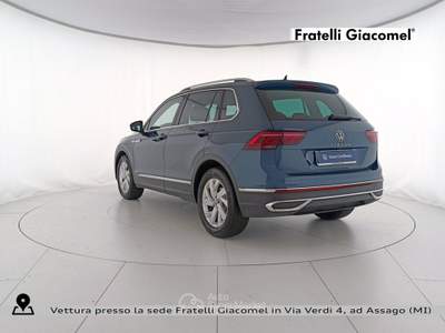 Volkswagen Tiguan 1.5 tsi elegance 150cv dsg Blu/Azzurro usata Assago