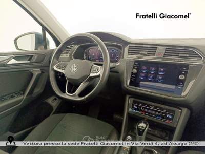 Volkswagen Tiguan 1.5 tsi elegance 150cv dsg Blu/Azzurro usata Assago
