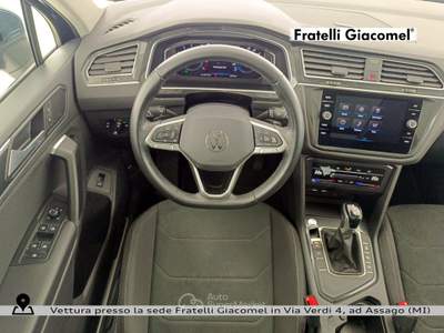 Volkswagen Tiguan 1.5 tsi elegance 150cv dsg Blu/Azzurro usata Assago