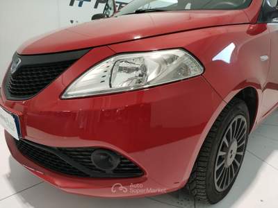 Lancia Ypsilon  - ypsilon 1.0 firefly 5 porte s&s hybrid ec Rosso usata Civitanova Marche