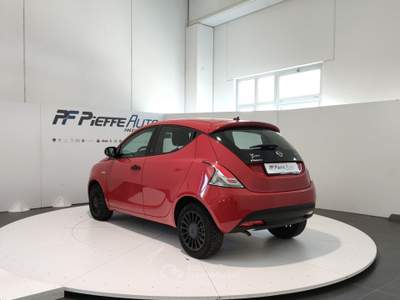 Lancia Ypsilon  - ypsilon 1.0 firefly 5 porte s&s hybrid ec Rosso usata Civitanova Marche