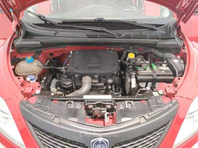 Lancia Ypsilon  - ypsilon 1.0 firefly 5 porte s&s hybrid ec Rosso usata Civitanova Marche