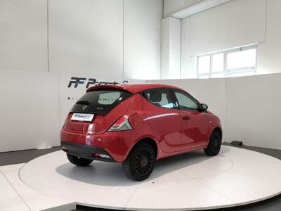 Lancia Ypsilon  - ypsilon 1.0 firefly 5 porte s&s hybrid ec Rosso usata Civitanova Marche