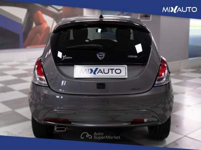 Lancia Ypsilon 1.0 Firefly Hybrid Gold Plus 70CV 5 Porte Grigio usata Latina