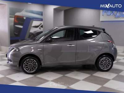 Lancia Ypsilon 1.0 Firefly Hybrid Gold Plus 70CV 5 Porte Grigio usata Latina