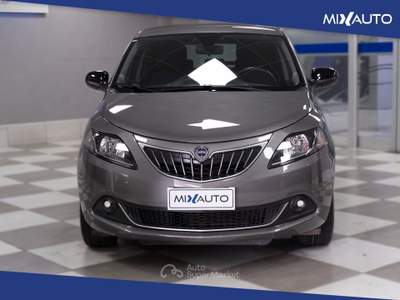 Lancia Ypsilon 1.0 Firefly Hybrid Gold Plus 70CV 5 Porte Grigio usata Latina