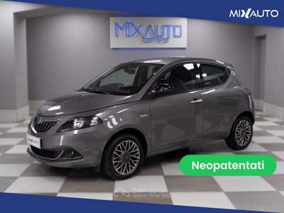 Lancia Ypsilon 1.0 Firefly Hybrid Gold Plus 70CV 5 Porte Grigio usata Latina