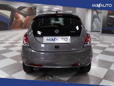 Lancia Ypsilon 1.0 Firefly Hybrid Gold Plus 70CV 5 Porte Grigio usata Latina
