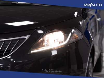 Lancia Ypsilon 1.0 Firefly Hybrid Gold Plus 70CV 5 Porte Nero usata Latina