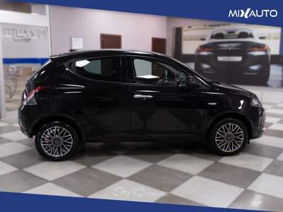 Lancia Ypsilon 1.0 Firefly Hybrid Gold Plus 70CV 5 Porte Nero usata Latina