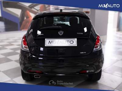 Lancia Ypsilon 1.0 Firefly Hybrid Gold Plus 70CV 5 Porte Nero usata Latina