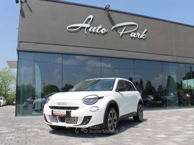 Fiat 600 Hybrid 110 CV DCT MHEV La Prima Bianco usata Trebaseleghe