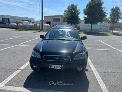 Subaru Outback carrozzeria dannegggiata cine da foto ma non danni gravi  Nero usata Centallo