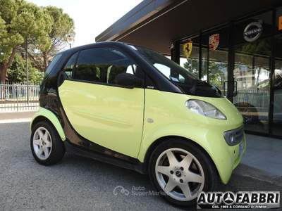 Smart ForTwo SMART - Fortwo AUTOMAT+ SEQ. CLIMAT C.LEGA  Giallo usata CORIANO