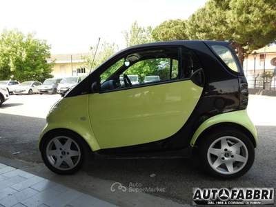 Smart ForTwo SMART - Fortwo AUTOMAT+ SEQ. CLIMAT C.LEGA  Giallo usata CORIANO