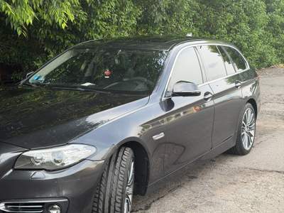 BMW Serie 5 530d Tenuta sempre in box Nero usata Brescia