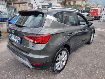 Seat Arona 1.0 EcoTSI XPERIENCE Grigio usata Gragnano