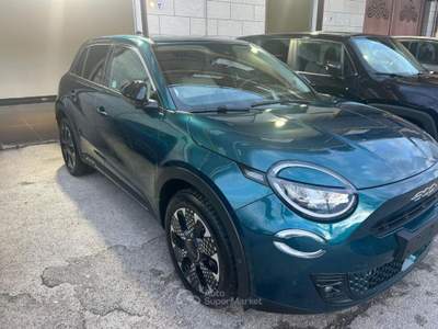 Fiat 600 Hybrid 110 CV DCT MHEV La Prima AFFARE! Blu/Azzurro usata Afragola