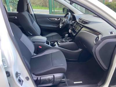 Nissan Qashqai 1.5 dCi 115 CV DCT N-Connecta Bianco usata Teano