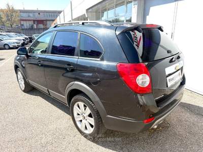 Chevrolet Captiva 2.0 VCDi LS *Autocarro* Nero usata Cinisello Balsamo