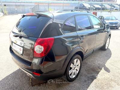 Chevrolet Captiva 2.0 VCDi LS *Autocarro* Nero usata Cinisello Balsamo