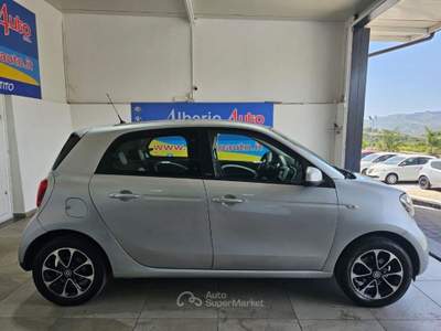 Smart ForFour 70 1.0 Passion Argento usata ADRANO