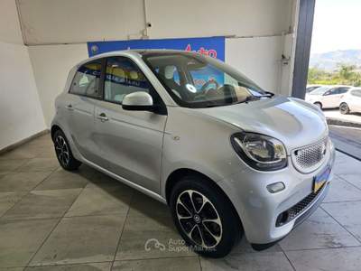 Smart ForFour 70 1.0 Passion Argento usata ADRANO