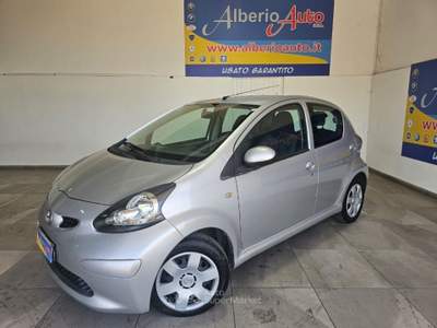 Toyota Aygo 1.0 12V VVT-i 5 porte Argento usata ADRANO