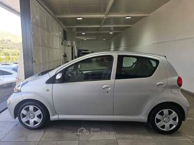 Toyota Aygo 1.0 12V VVT-i 5 porte Argento usata ADRANO