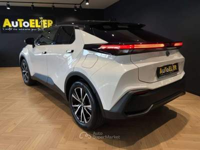 Toyota C-HR C-HR 1.8 hev 140 CV Trend  e-cvt Bianco usata Moncalieri