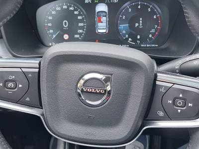 Volvo XC40 Volvo XC40 Momentum pro awd B4 Verde usata zanica