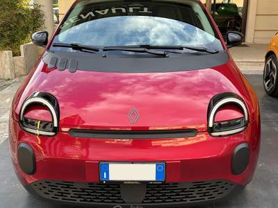 Renault Twingo 27,5 KWH techno 80cv urban range Rosso usata SORA