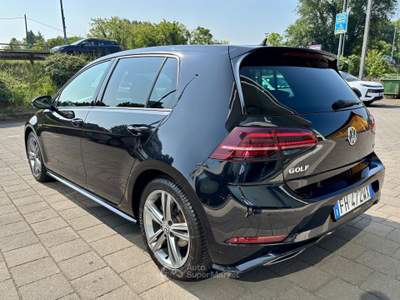 Volkswagen Golf 1.6 TDI Sport BMT Nero usata Pavia