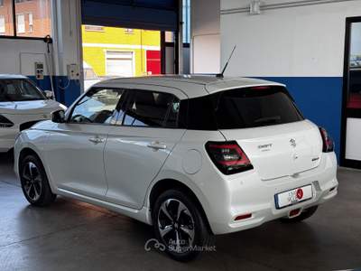 Suzuki Swift 1.2 Hybrid Top Allgrip 4WD Bianco usata Cuneo