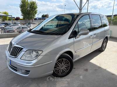 Lancia Phedra MJT 136 CV Platino Grigio usata ALTAMURA