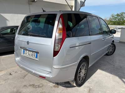 Lancia Phedra MJT 136 CV Platino Grigio usata ALTAMURA