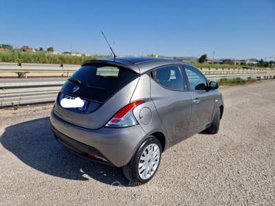 Lancia Ypsilon Unyca Grigio usata Gravina in Puglia