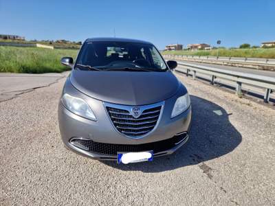 Lancia Ypsilon Unyca Grigio usata Gravina in Puglia