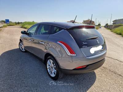 Lancia Delta DPF Gold Grigio usata Gravina in Puglia