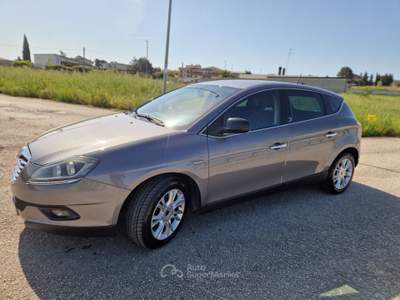 Lancia Delta DPF Gold Grigio usata Gravina in Puglia