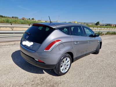 Lancia Delta DPF Gold Grigio usata Gravina in Puglia