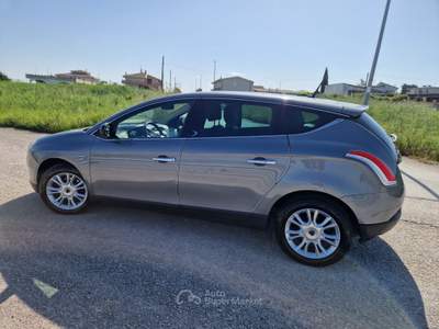 Lancia Delta DPF Gold Grigio usata Gravina in Puglia