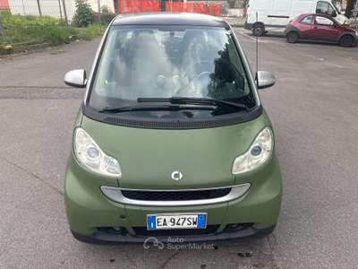 Smart ForTwo 1.0 mhd Hi-tech 71cv NEOPATENTATI Verde usata Treviglio