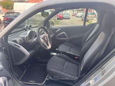Smart ForTwo 1.0 mhd Hi-tech 71cv NEOPATENTATI Verde usata Treviglio