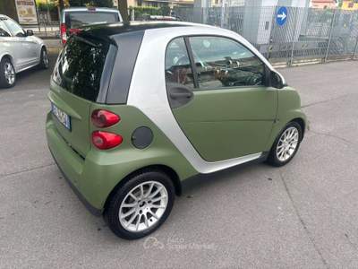 Smart ForTwo 1.0 mhd Hi-tech 71cv NEOPATENTATI Verde usata Treviglio