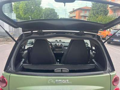 Smart ForTwo 1.0 mhd Hi-tech 71cv NEOPATENTATI Verde usata Treviglio